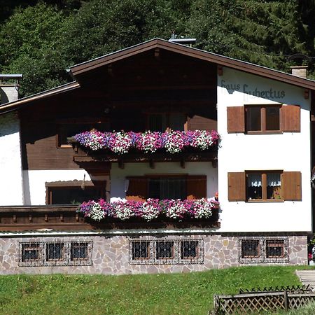 Haus Hubertus Apartment Sankt Leonhard im Pitztal Luaran gambar