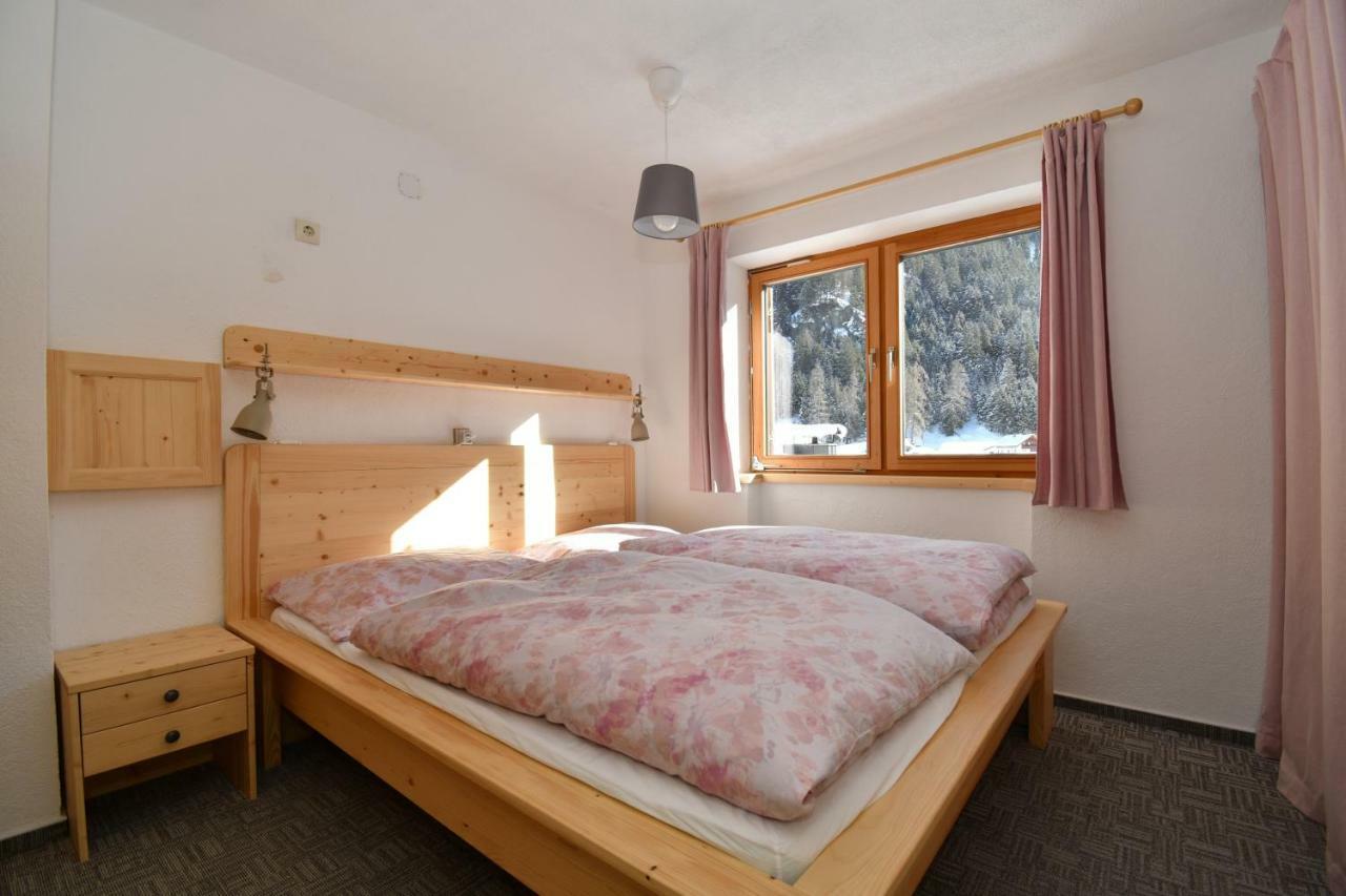 Haus Hubertus Apartment Sankt Leonhard im Pitztal Luaran gambar